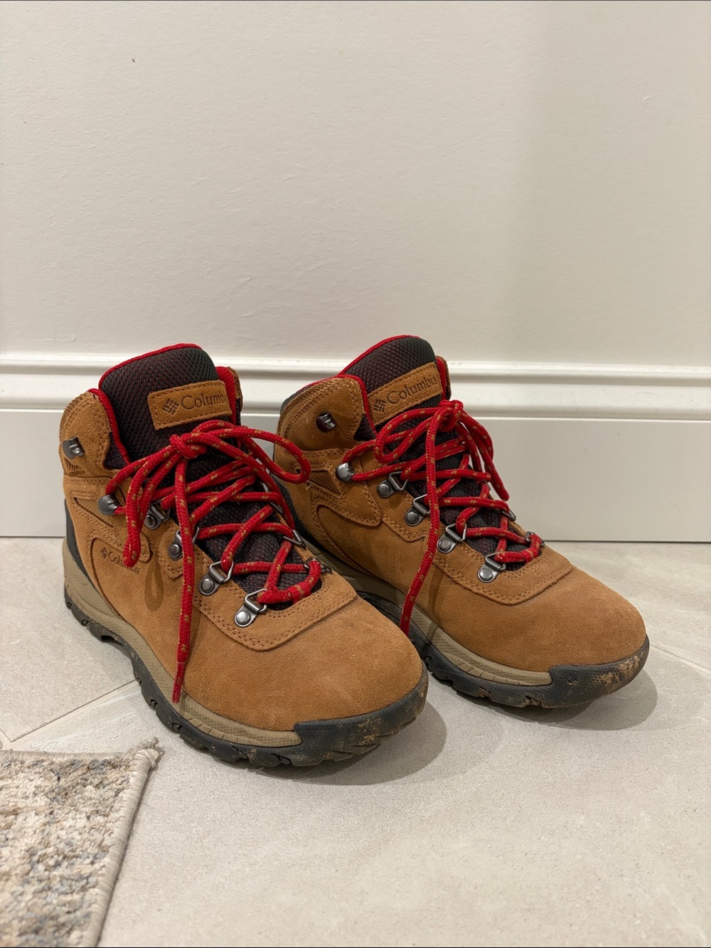 Columbia Men’s or Women’s Tan Suede Hiking Boots with Red Laces